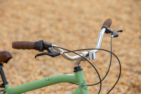 Vintage Huffy Sienna 27,5" bicykel, 7-rýchlostný Shimano index, zelený