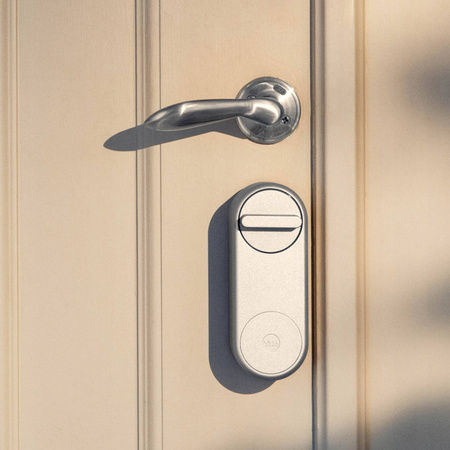 YALE Linus Smart Lock Apple HomeKit strieborný zámok